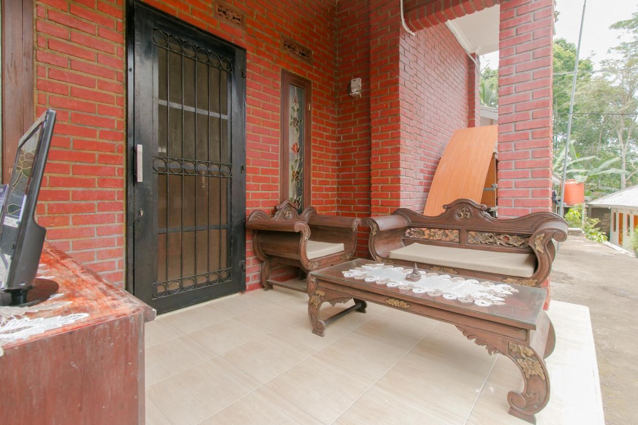 Ayu Homestay Syariah Sukabumi Exterior photo