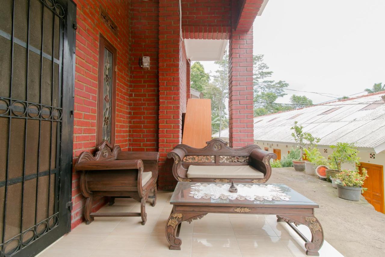 Ayu Homestay Syariah Sukabumi Exterior photo
