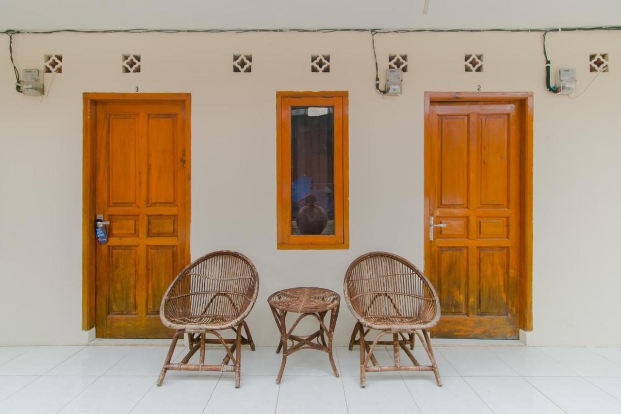 Ayu Homestay Syariah Sukabumi Exterior photo